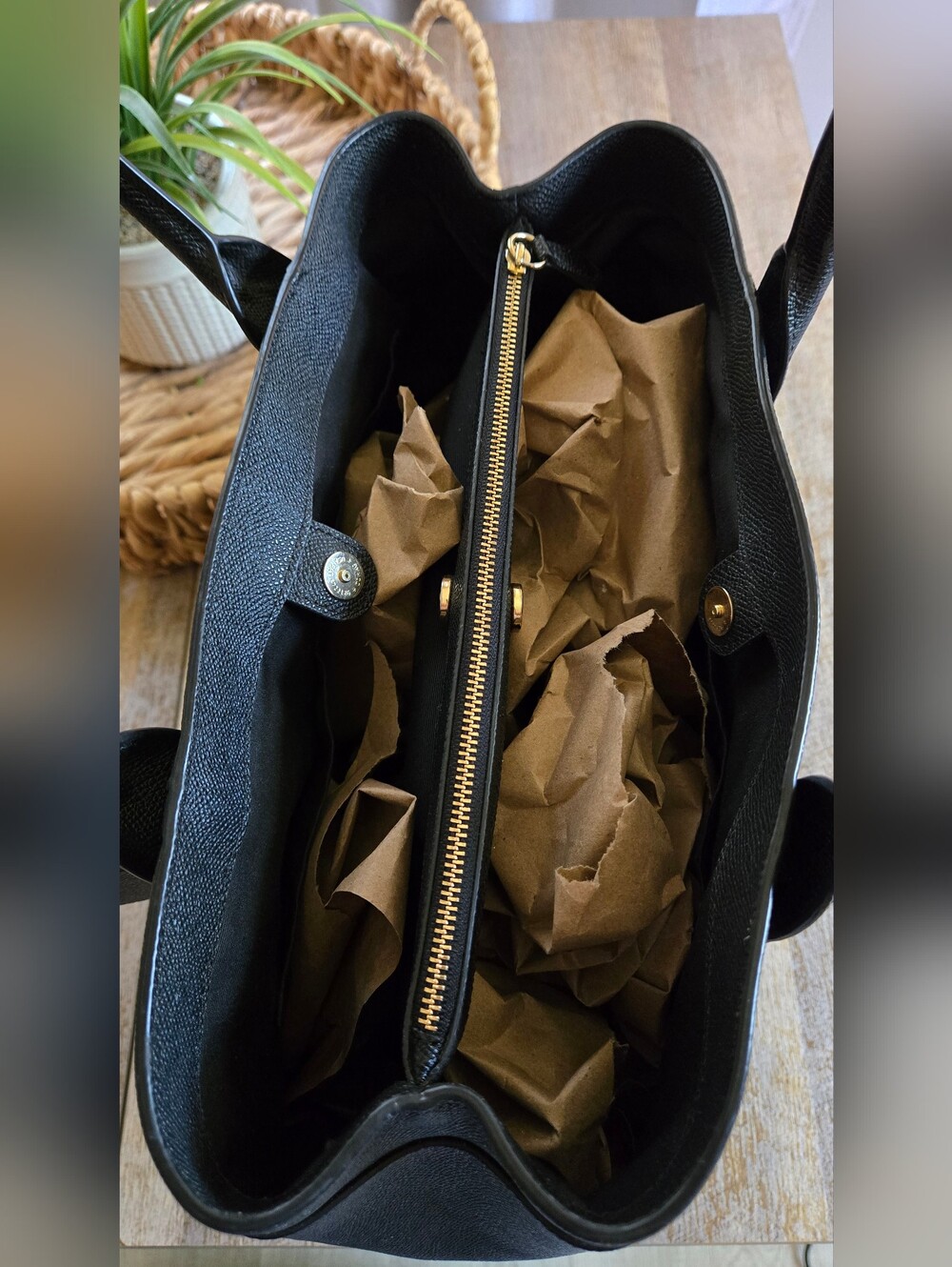 Coach Black Leather Tote Bag with Gold Hardware - Picture 4 of 10